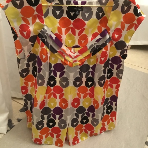 🌷Nine West Silk Blouse - Picture 5 of 10